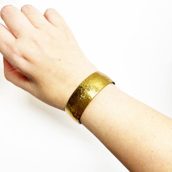 MRC Navajo Myles Roy Calladitto Hammered Cuff Bracelet - Picture 4 of 7